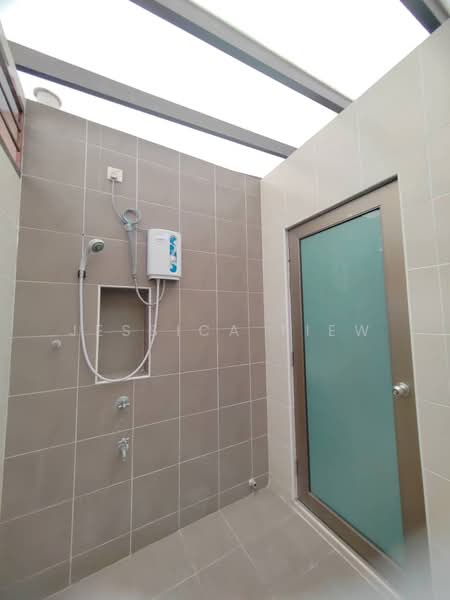 2-storey Terraced House for Rent in Taman Sutera Utama (Skudai) - Jessica Tiew - Bathroom - PropertyGuru.com.my