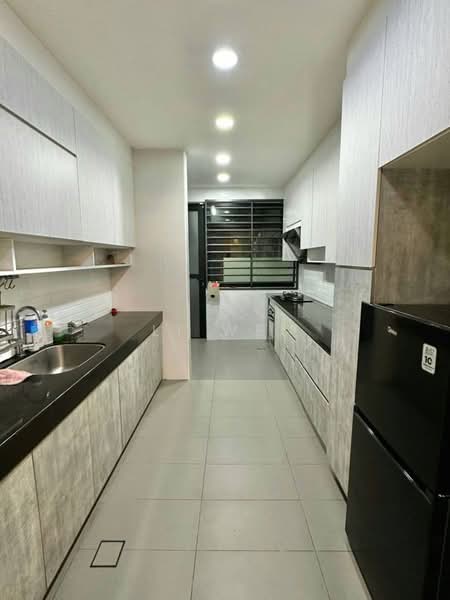 2-storey Terraced House for Rent in Johor Bahru (Johor) - Li Wei - Kitchen - PropertyGuru.com.my