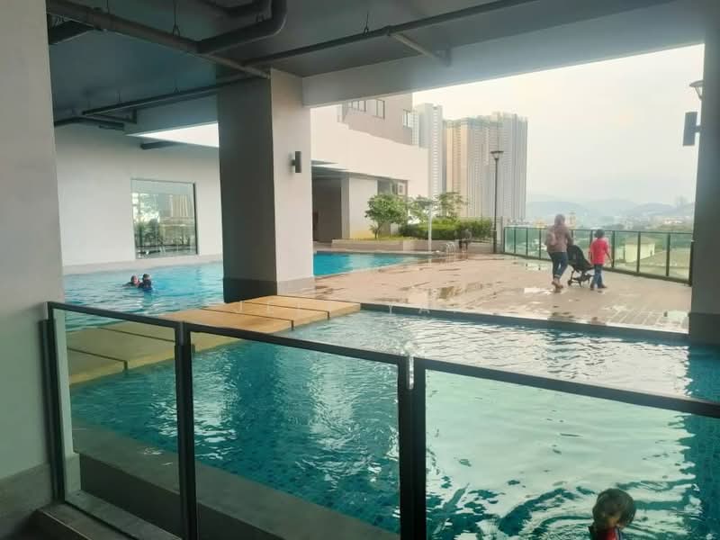 Flora Residency untuk Untuk Disewa - RM 1,500 /bulan, Mac 2026 - Pool - PropertyGuru.com.my