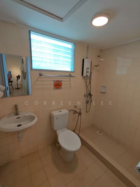 Apartment for Sale at Bayu Emas Apartments - Correen Lee - Bathroom - PropertyGuru.com.my