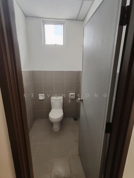 Shop for Sale in Kulai (Johor) - Kelvin Kong Wren - Bathroom - PropertyGuru.com.my