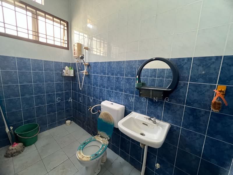 2-storey Terraced House for Sale in Taman Nusa Bestari 2 (Iskandar Puteri (Nusajaya)) - Calvin Wong - Bathroom - PropertyGuru.com.my