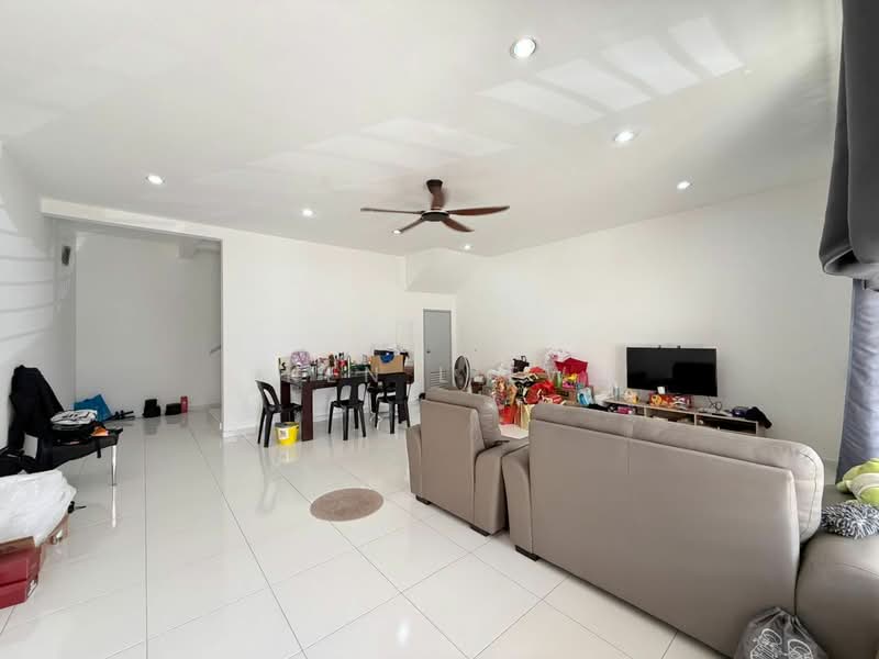 2-storey Terraced House for Rent in Bukit Indah (Iskandar Puteri (Nusajaya)) - Ken Liew - Living Room - PropertyGuru.com.my