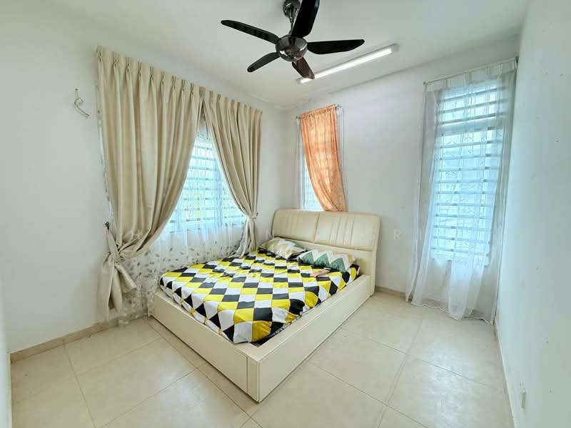 Semi-Detached House for Sale in Nilai (Negeri Sembilan) - Hassan Basri Suhaimi - Bedroom - PropertyGuru.com.my
