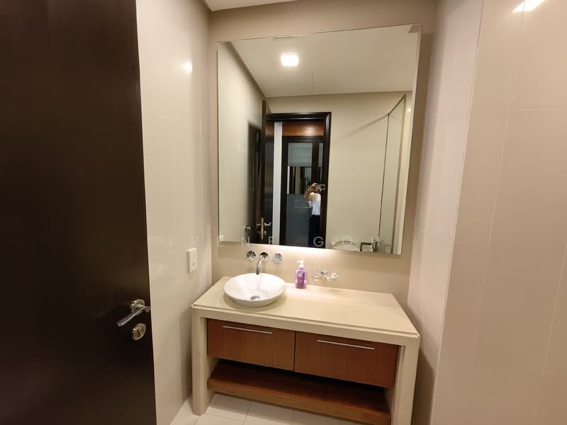 Straits Quay (The Suites at Waterside) untuk Untuk Disewa - RM 5,800 /bulan, Mac 2026 - Bathroom - PropertyGuru.com.my