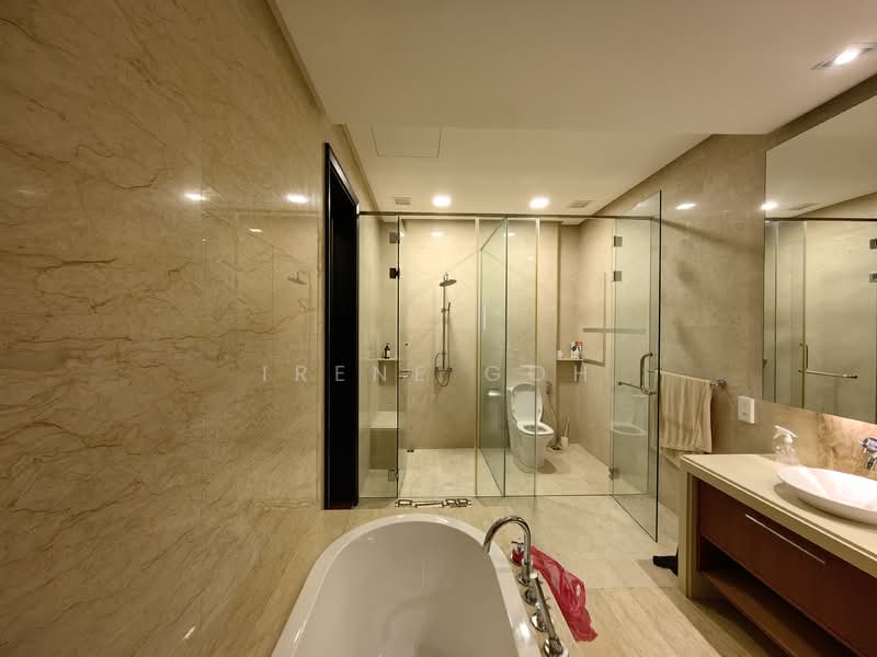 Straits Quay (The Suites at Waterside) untuk Untuk Disewa - RM 5,800 /bulan, Mac 2026 - Bathroom - PropertyGuru.com.my