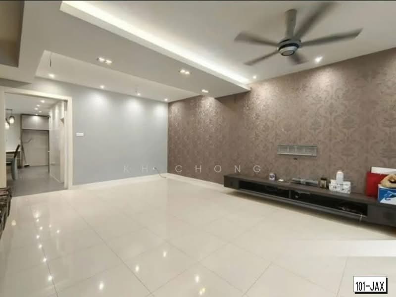 2-storey Terraced House for Sale in Kota Kemuning (Shah Alam) - KH Chong - Living Room - PropertyGuru.com.my