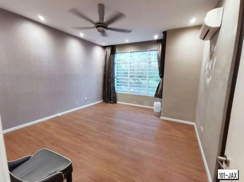 2-storey Terraced House for Sale in Kota Kemuning (Shah Alam) - KH Chong - Living Room - PropertyGuru.com.my