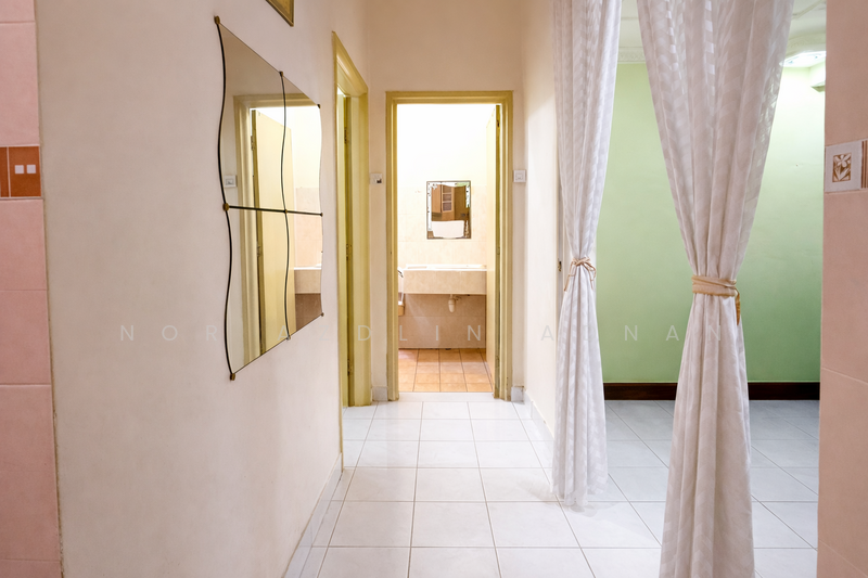 2-storey Terraced House for Sale in Bandar Bukit Puchong 2 (Puchong) - Nor Azdlin Adnan - Corridor - PropertyGuru.com.my