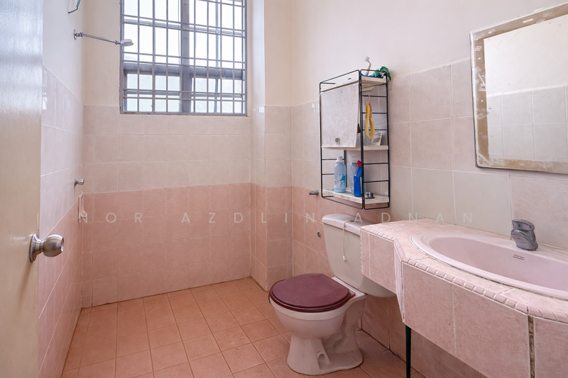 2-storey Terraced House for Sale in Bandar Bukit Puchong 2 (Puchong) - Nor Azdlin Adnan - Bathroom - PropertyGuru.com.my