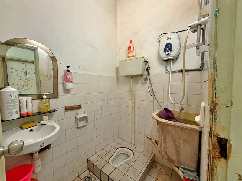 1-storey Terraced House for Sale in Bandar Baru Sri Petaling (Sri Petaling) - Hetha Chan - Bathroom - PropertyGuru.com.my