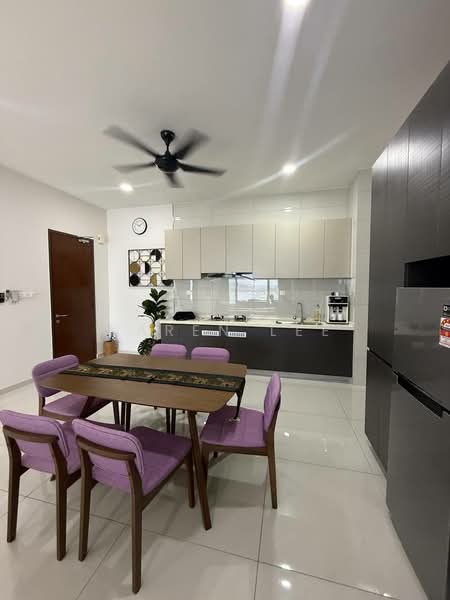 Lovell @ Country Garden Danga Bay untuk Untuk Disewa - RM 3,850 /bulan, Mac 2026 - Kitchen - PropertyGuru.com.my