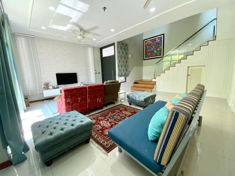 Rumah Berkembar untuk Dijual di Seri Kembangan (Selangor) - Fatin Ismail - Living Room - PropertyGuru.com.my