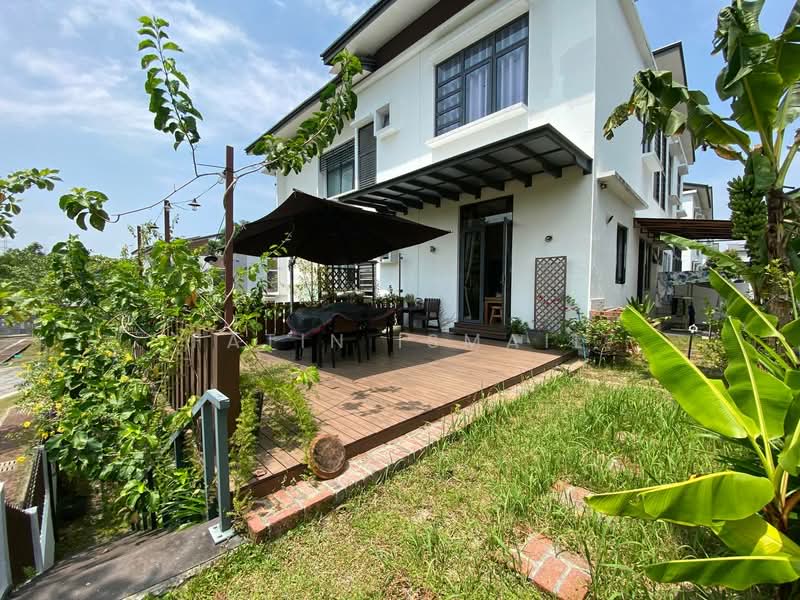 Rumah Berkembar untuk Dijual di Seri Kembangan (Selangor) - Fatin Ismail - Exterior - PropertyGuru.com.my