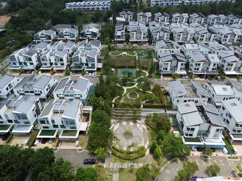 Rumah Berkembar untuk Dijual di Seri Kembangan (Selangor) - Fatin Ismail - Exterior - PropertyGuru.com.my