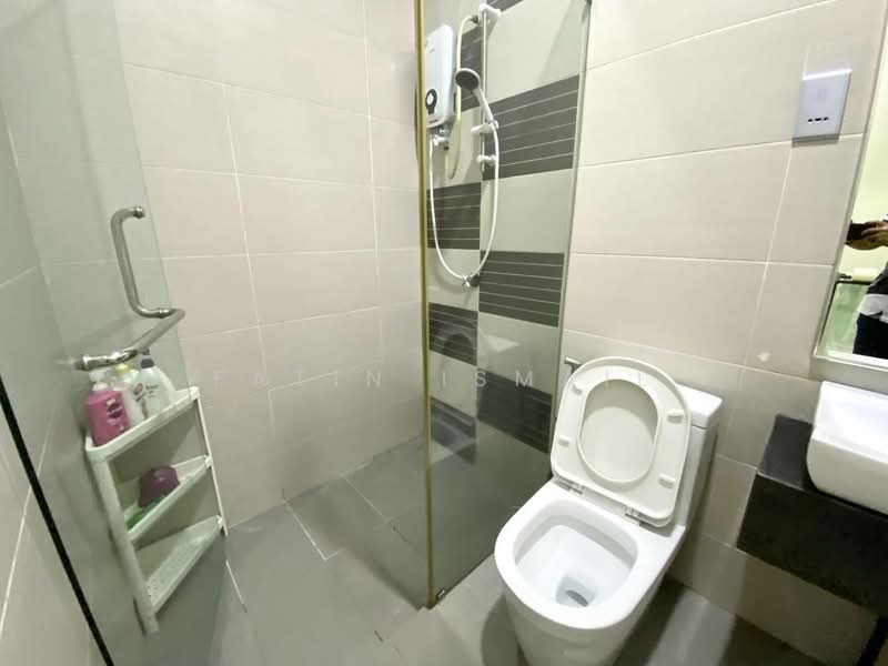 Rumah Berkembar untuk Dijual di Seri Kembangan (Selangor) - Fatin Ismail - Bathroom - PropertyGuru.com.my