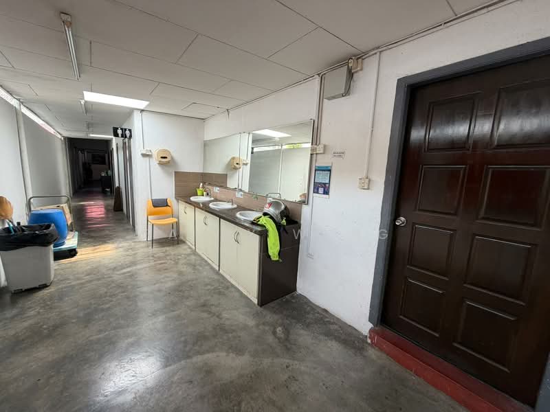 Commercial Bungalow for Sale in Ayer Itam (Penang) - Fanny Wong - Bathroom - PropertyGuru.com.my