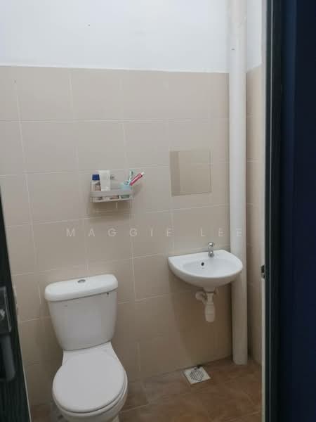 Taman Senai Utama untuk Untuk Dijual - RM 575,000, Mac 2026 - Bathroom - PropertyGuru.com.my