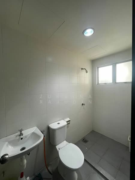 Service Residence for Sale at Suri Puteri - Zuraina Rajudin - Bathroom - PropertyGuru.com.my