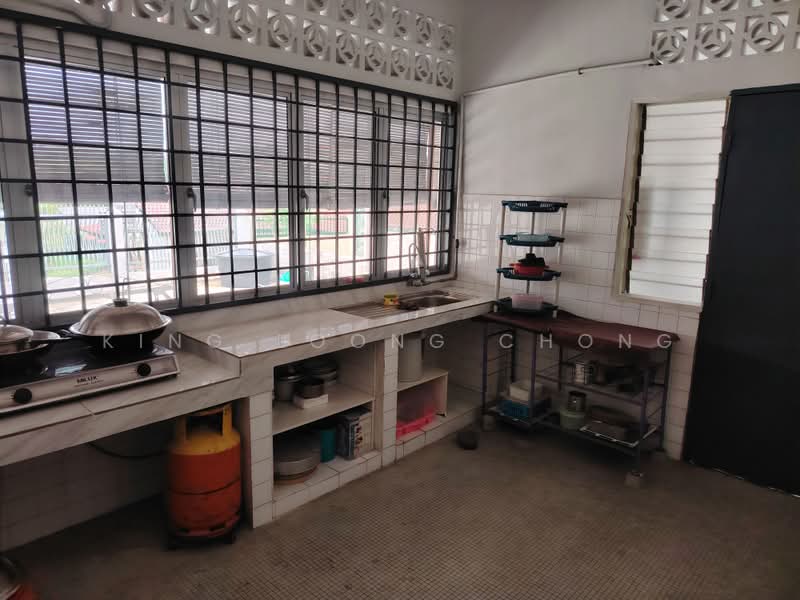 Rumah Banglo untuk Dijual di Petaling Jaya (Selangor) - King Loong Chong - Kitchen - PropertyGuru.com.my