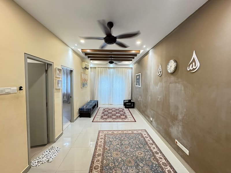 Bellevue @ Cybersouth untuk Untuk Disewa - RM 1,600 /bulan, Mac 2026 - Living Room - PropertyGuru.com.my