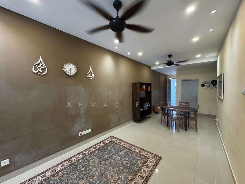 Bellevue @ Cybersouth untuk Untuk Disewa - RM 1,600 /bulan, Mac 2026 - Living Room - PropertyGuru.com.my