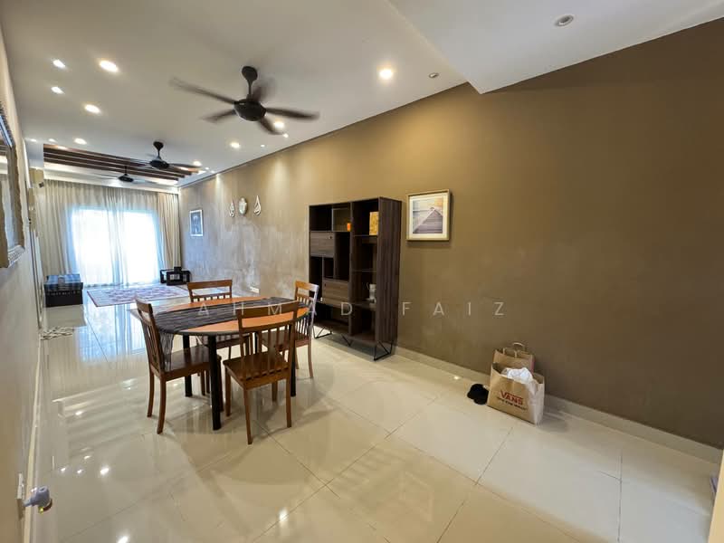 Bellevue @ Cybersouth untuk Untuk Disewa - RM 1,600 /bulan, Mac 2026 - Living Room - PropertyGuru.com.my
