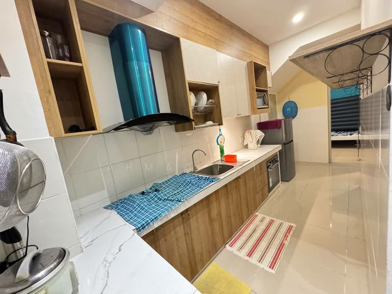 Bellevue @ Cybersouth untuk Untuk Disewa - RM 1,600 /bulan, Mac 2026 - Kitchen - PropertyGuru.com.my