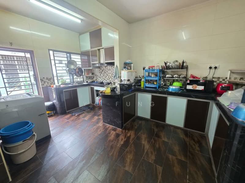 Taman Tampoi Indah untuk Untuk Dijual - RM 610,000, Mac 2026 - Kitchen - PropertyGuru.com.my