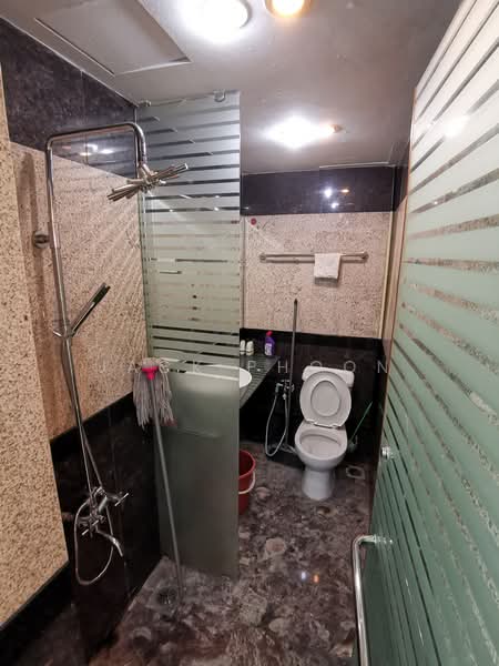 Apartment for Sale at The Embassy (Bangunan Duta Impian) - Jack Phoon - Bathroom - PropertyGuru.com.my