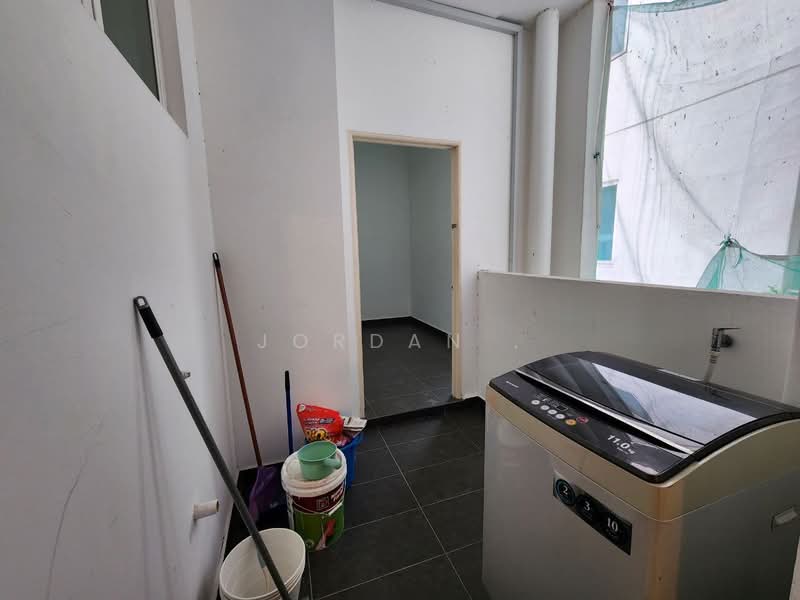 Service Residence for Rent at Pinnacle Tower - Jordan . - PropertyGuru.com.my