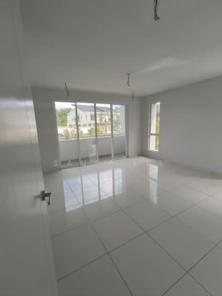 Semi-Detached House for Sale in Bandar Seri Alam (Masai) - Sausa Lee - Interior - PropertyGuru.com.my