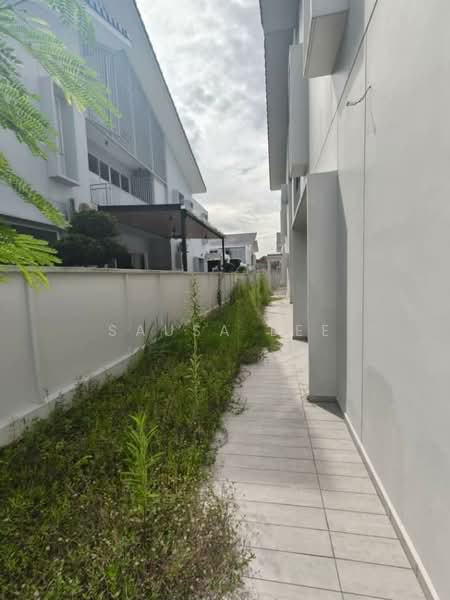 Semi-Detached House for Sale in Bandar Seri Alam (Masai) - Sausa Lee - Exterior - PropertyGuru.com.my