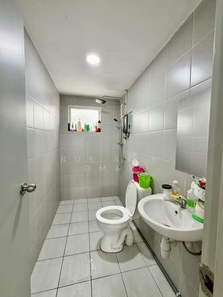 Apartment for Sale at Kemuning Idaman - Nur Alia Omar - Bathroom - PropertyGuru.com.my