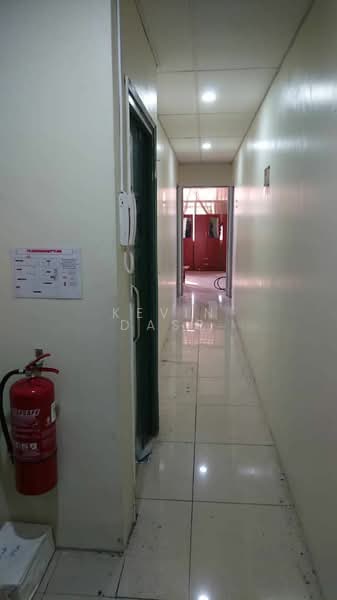 Shop / Office for Sale in TAMAN PUCHONG UTAMA (Puchong) - Kevin Dass - Corridor - PropertyGuru.com.my