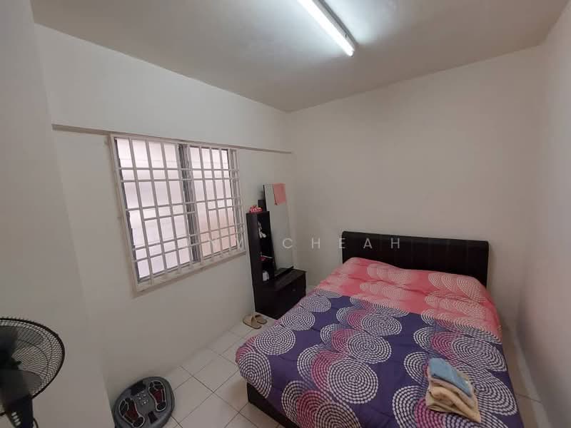 Apartment for Sale at Sri Impian Apartment - Tony Cheah - Bedroom - PropertyGuru.com.my