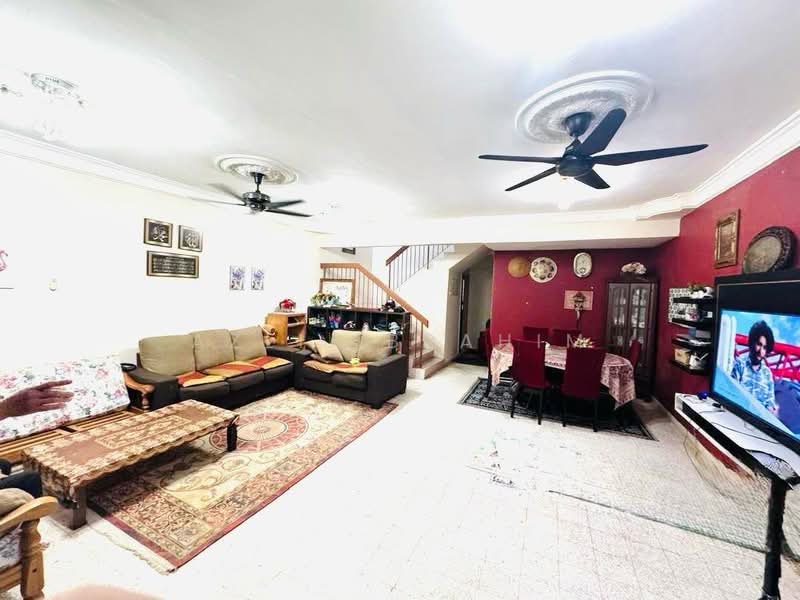 2-storey Terraced House for Sale in Taman Suria Jaya (Cheras) - Azli Ibrahim - Living Room - PropertyGuru.com.my