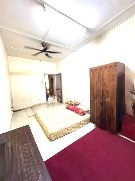 2-storey Terraced House for Sale in Taman Suria Jaya (Cheras) - Azli Ibrahim - Bedroom - PropertyGuru.com.my
