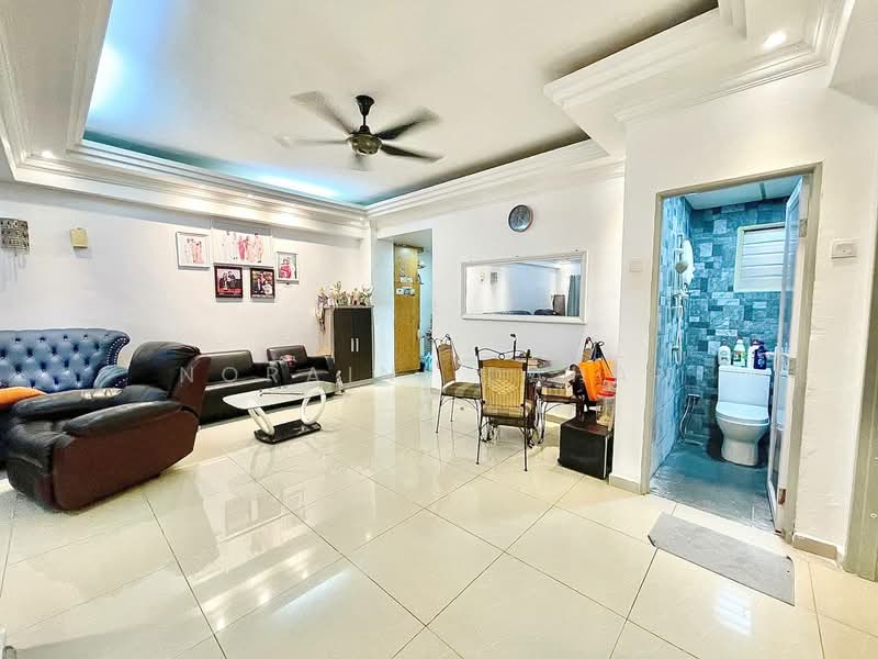 Prima Saujana untuk Untuk Dijual - RM 285,000, Mac 2026 - Living Room - PropertyGuru.com.my