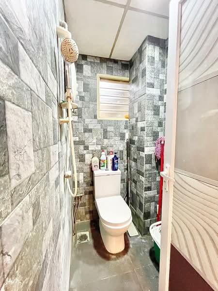 Prima Saujana untuk Untuk Dijual - RM 285,000, Mac 2026 - Bathroom - PropertyGuru.com.my