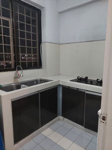 Condominium for Rent at Chancellor - Roy Lai - Kitchen - PropertyGuru.com.my