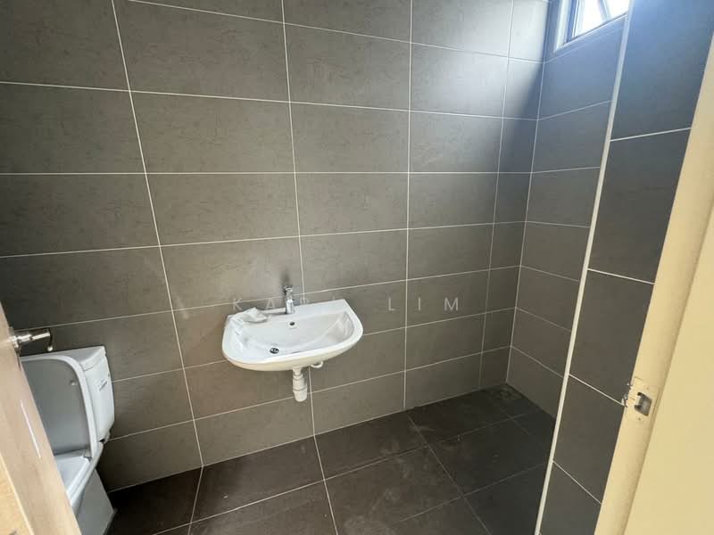 Cluster House for Rent in Johor Bahru (Johor) - Karl Lim - Bathroom - PropertyGuru.com.my