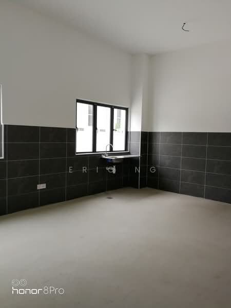 Kilang Berkembar untuk Dijual di Kawasan Perindustrian Balakong (Balakong) - Eric Ng - Kitchen - PropertyGuru.com.my