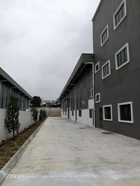 Kilang Berkembar untuk Dijual di Kawasan Perindustrian Balakong (Balakong) - Eric Ng - Exterior - PropertyGuru.com.my