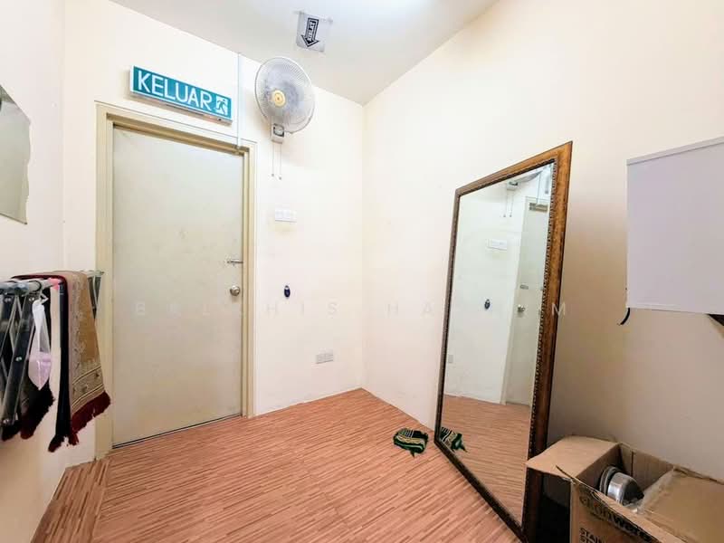 Office for Rent in Laman Seri Business Park (Shah Alam) - Balkhis Hashim - Entrance - PropertyGuru.com.my