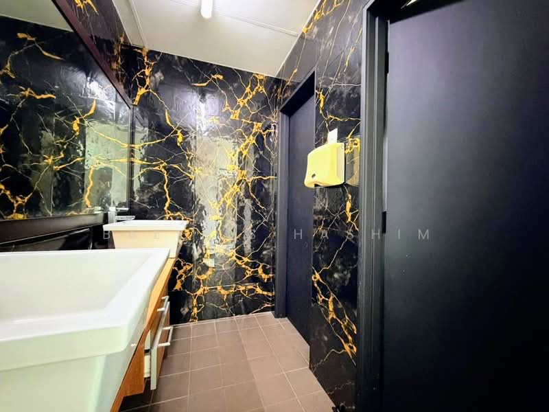 Office for Rent in Laman Seri Business Park (Shah Alam) - Balkhis Hashim - Bathroom - PropertyGuru.com.my
