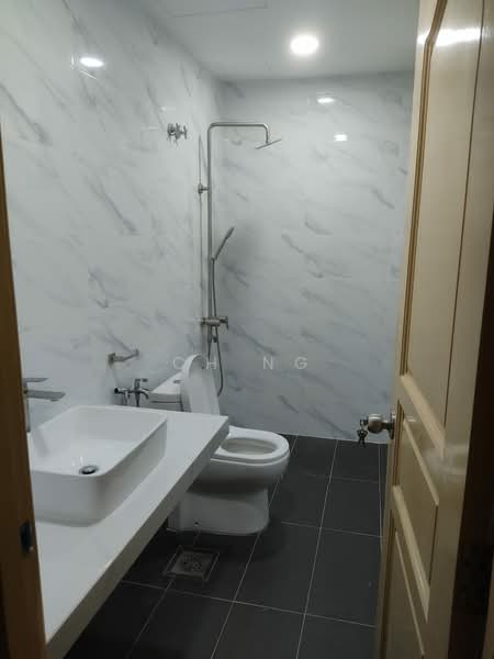 Corinthian Condominium untuk Untuk Disewa - RM 4,500 /bulan, Mac 2026 - Bathroom - PropertyGuru.com.my