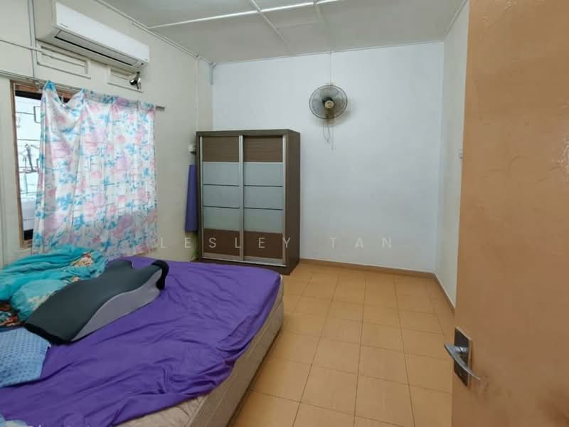 1-storey Terraced House for Sale in Taman Century (Johor Bahru) - Lesley Tan - Bedroom - PropertyGuru.com.my