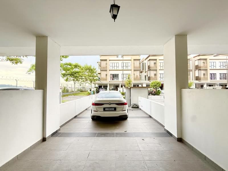 Townhouse for Rent in Puchong (Selangor) - Eryna Sairy - Exterior - PropertyGuru.com.my