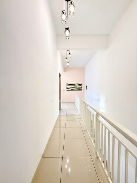 Townhouse for Rent in 16 Sierra (Puchong) - Eryna Sairy - Corridor - PropertyGuru.com.my